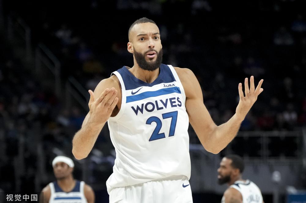 在多个位置 在多个位置